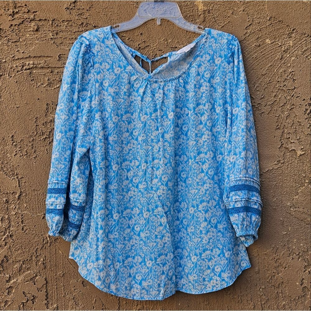 Lauren Conrad blue and white floral shirt